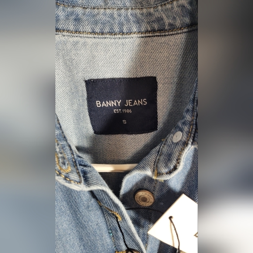 Banny Denim Short Sleeve  Jumpsuit With Pockets Buttons And A Tie Waist Small - Picture 2 of 6